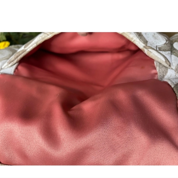 COACH Op Art Hobo - Picture 14 of 15